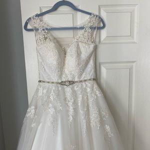 Rebecca Ingram “Olivia” tulle wedding dress size 2